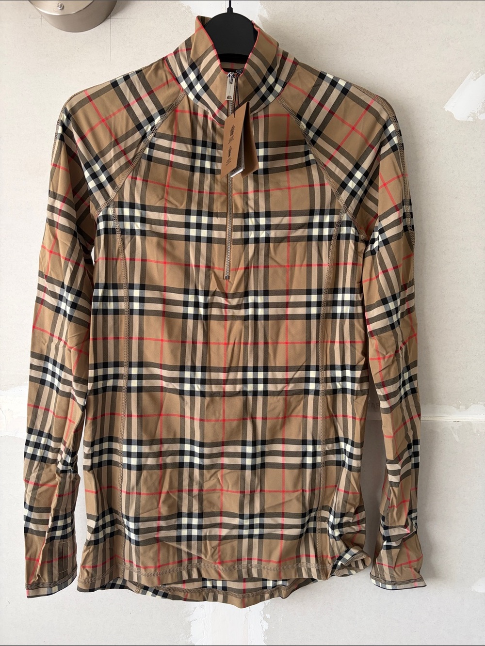 NWT Burberry Vilan Top size small